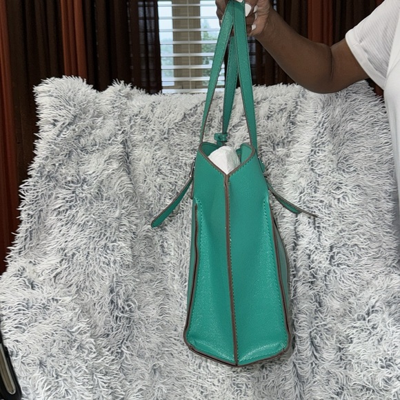 London Fog | Tote Bag/Wallet - Picture 3 of 5